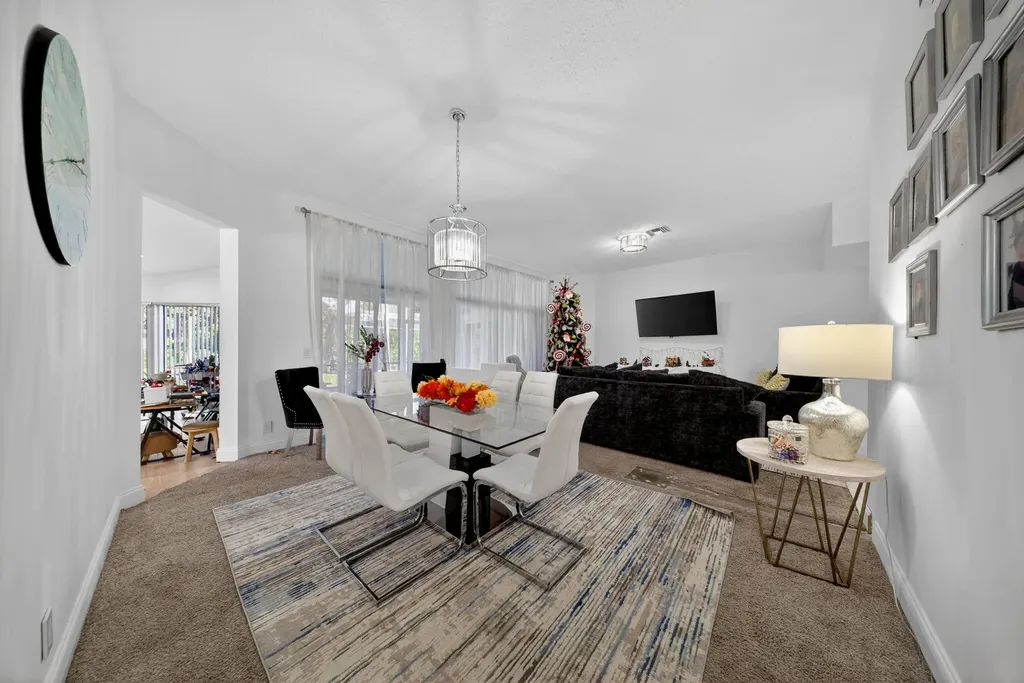 113 Egret Circle Greenacres FL 33413