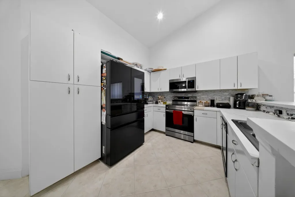 113 Egret Circle Greenacres FL 33413