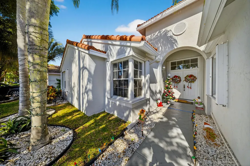 113 Egret Circle Greenacres FL 33413