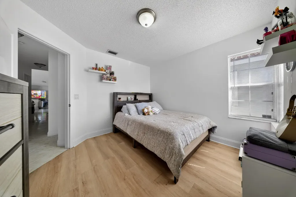 113 Egret Circle Greenacres FL 33413