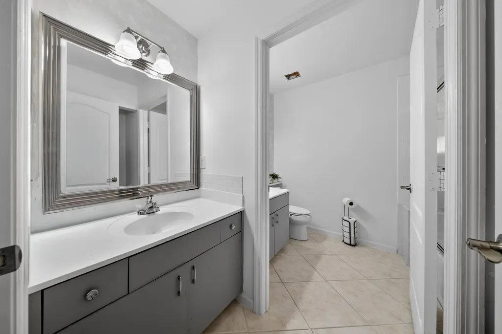 113 Egret Circle Greenacres FL 33413