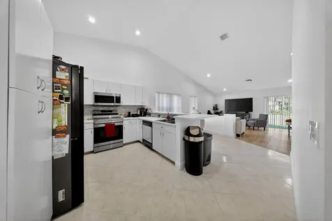 113 Egret Circle Greenacres FL 33413