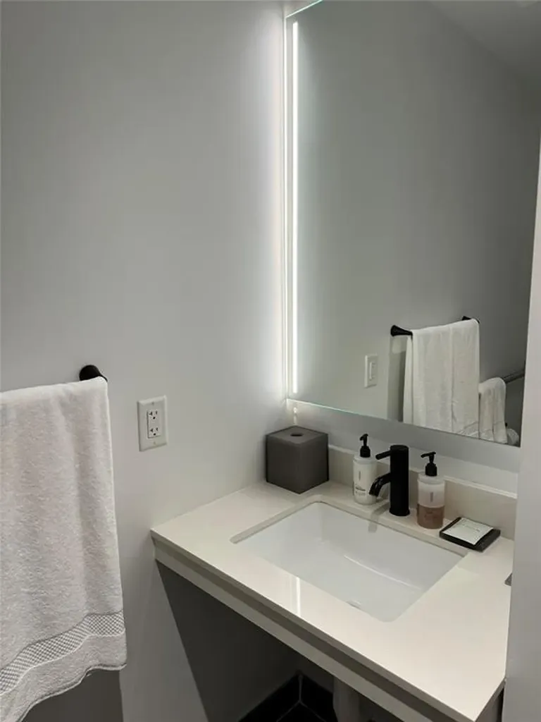 398 NE 5th Street Miami FL 33132