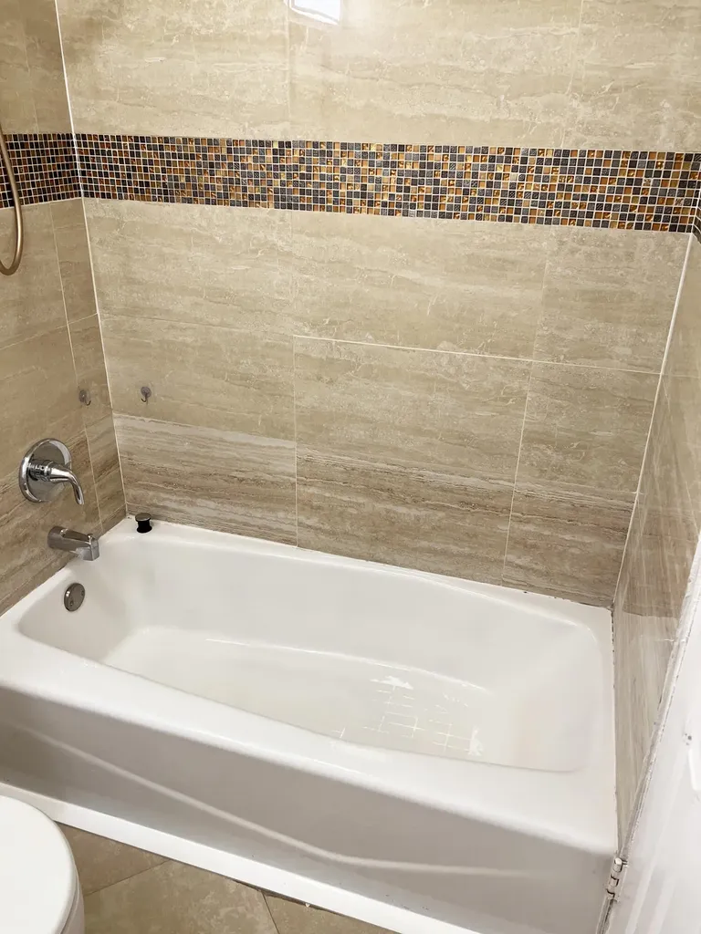4050 NE 12th Terrace Oakland Park FL 33334