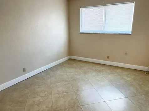 4050 NE 12th Terrace Oakland Park FL 33334
