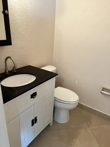 4050 NE 12th Terrace Oakland Park FL 33334