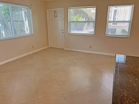 4050 NE 12th Terrace Oakland Park FL 33334