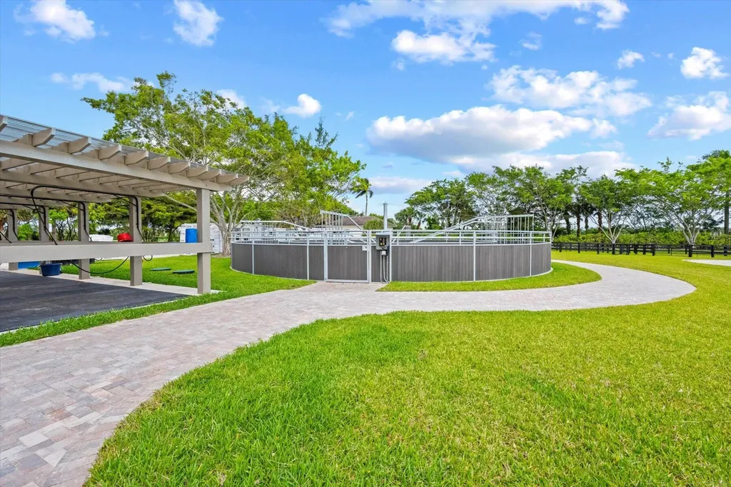 12995 Via Christina Wellington FL 33414