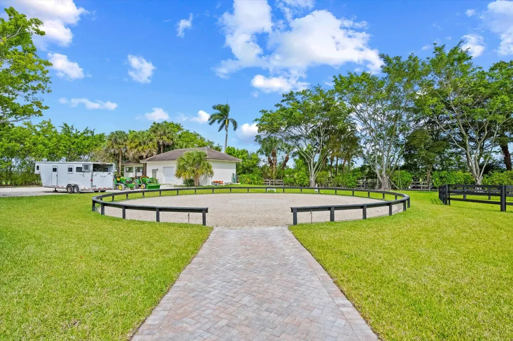 12995 Via Christina Wellington FL 33414