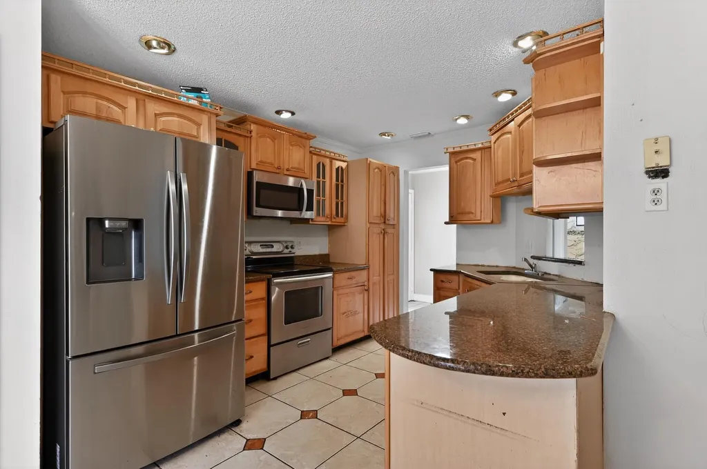 8421 Winnipesaukee Way Lake Worth FL 33467