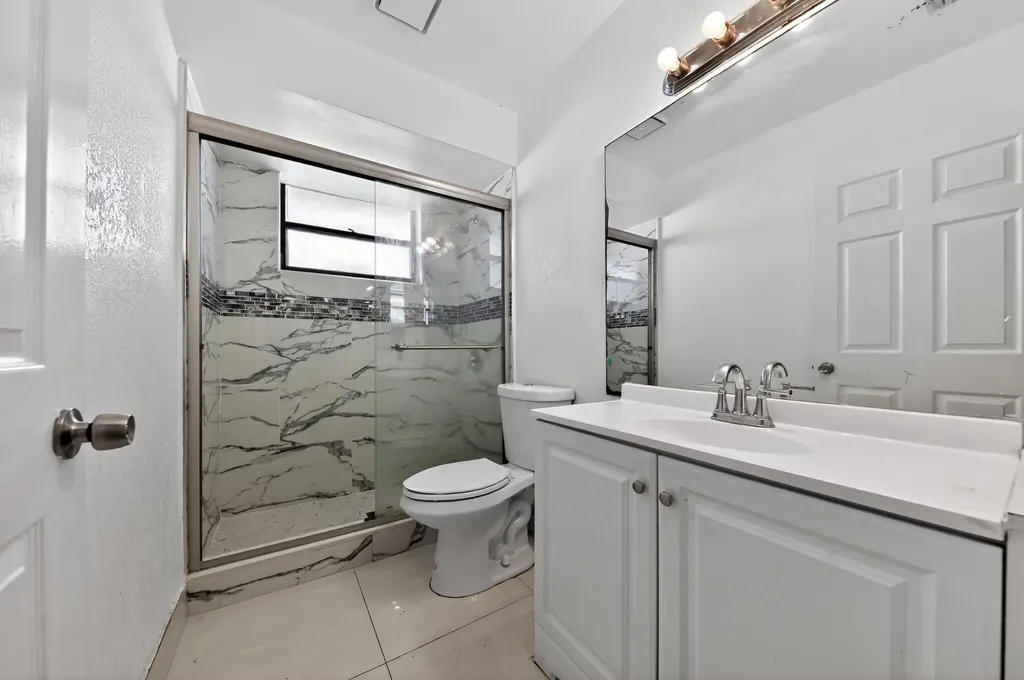 8421 Winnipesaukee Way Lake Worth FL 33467