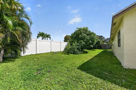 8421 Winnipesaukee Way Lake Worth FL 33467