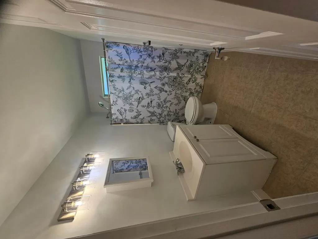 1605 W 10th Street Riviera Beach FL 33404