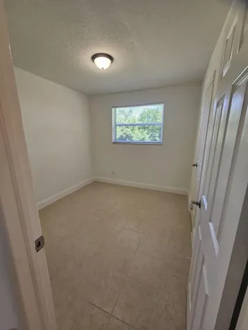 1605 W 10th Street Riviera Beach FL 33404