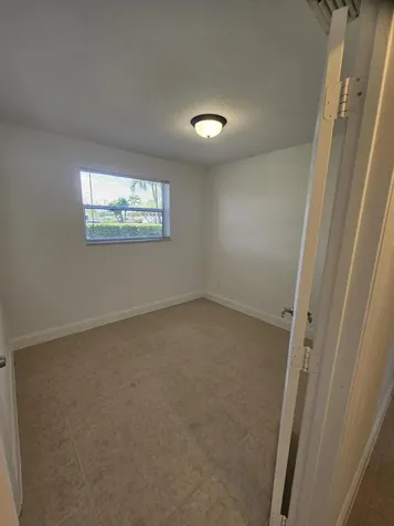 1605 W 10th Street Riviera Beach FL 33404