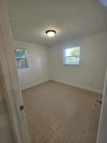 1605 W 10th Street Riviera Beach FL 33404