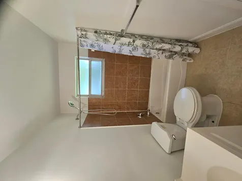 1605 W 10th Riviera Beach FL 33404