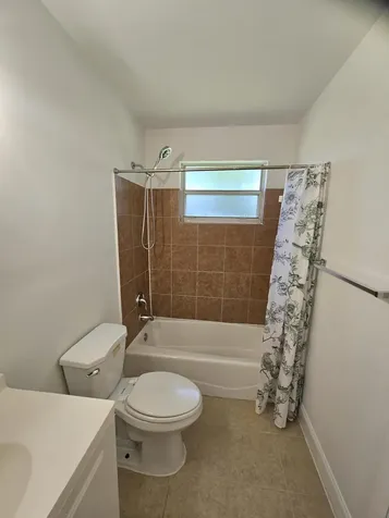 1605 W 10th Street Riviera Beach FL 33404