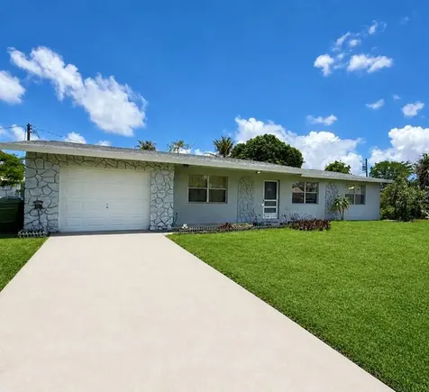 717 SE Alamanda Circle Stuart FL 34996