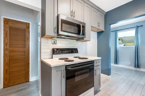 5606 Hobart Avenue West Palm Beach FL 33405