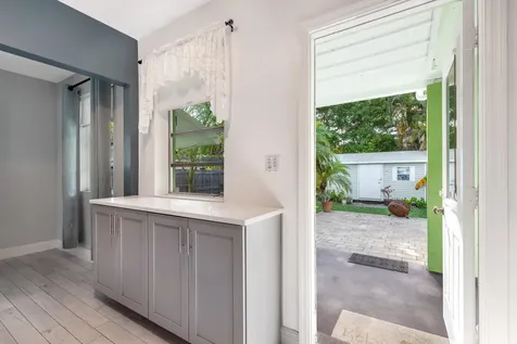 5606 Hobart Avenue West Palm Beach FL 33405