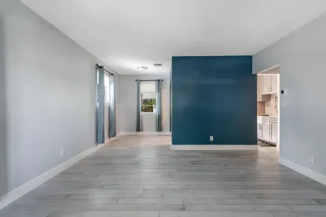5606 Hobart Avenue West Palm Beach FL 33405