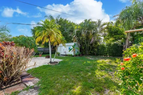5606 Hobart Avenue West Palm Beach FL 33405