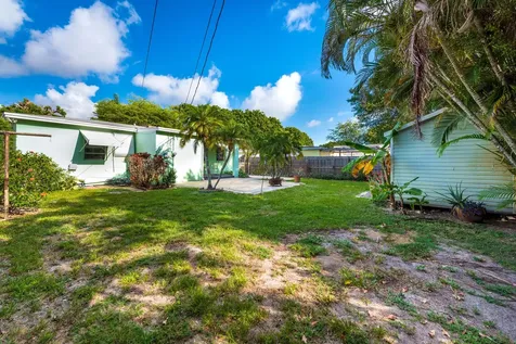 5606 Hobart Avenue West Palm Beach FL 33405