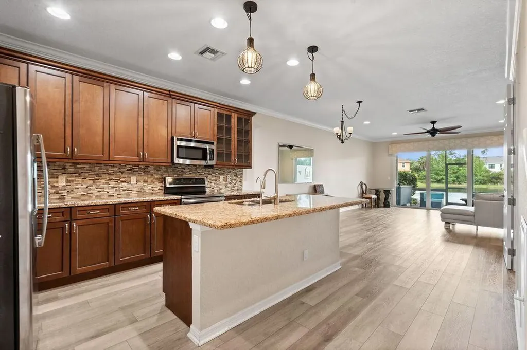 626 SW Glen Crest Way Stuart FL 34997