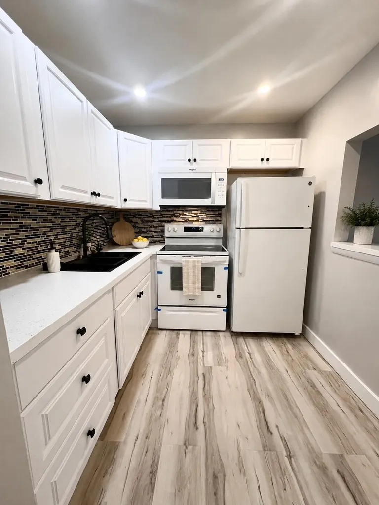 176 Sussex I West Palm Beach FL 33417