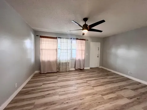 176 Sussex I West Palm Beach FL 33417