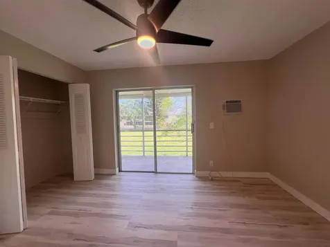 176 Sussex I West Palm Beach FL 33417