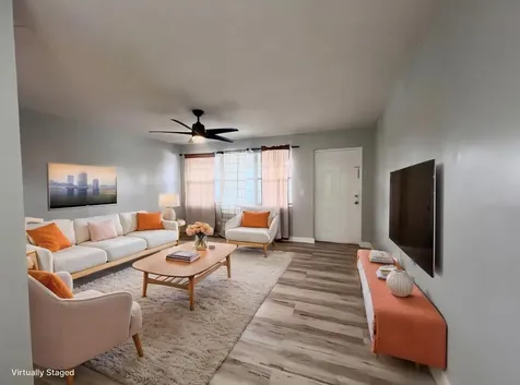 176 Sussex I West Palm Beach FL 33417