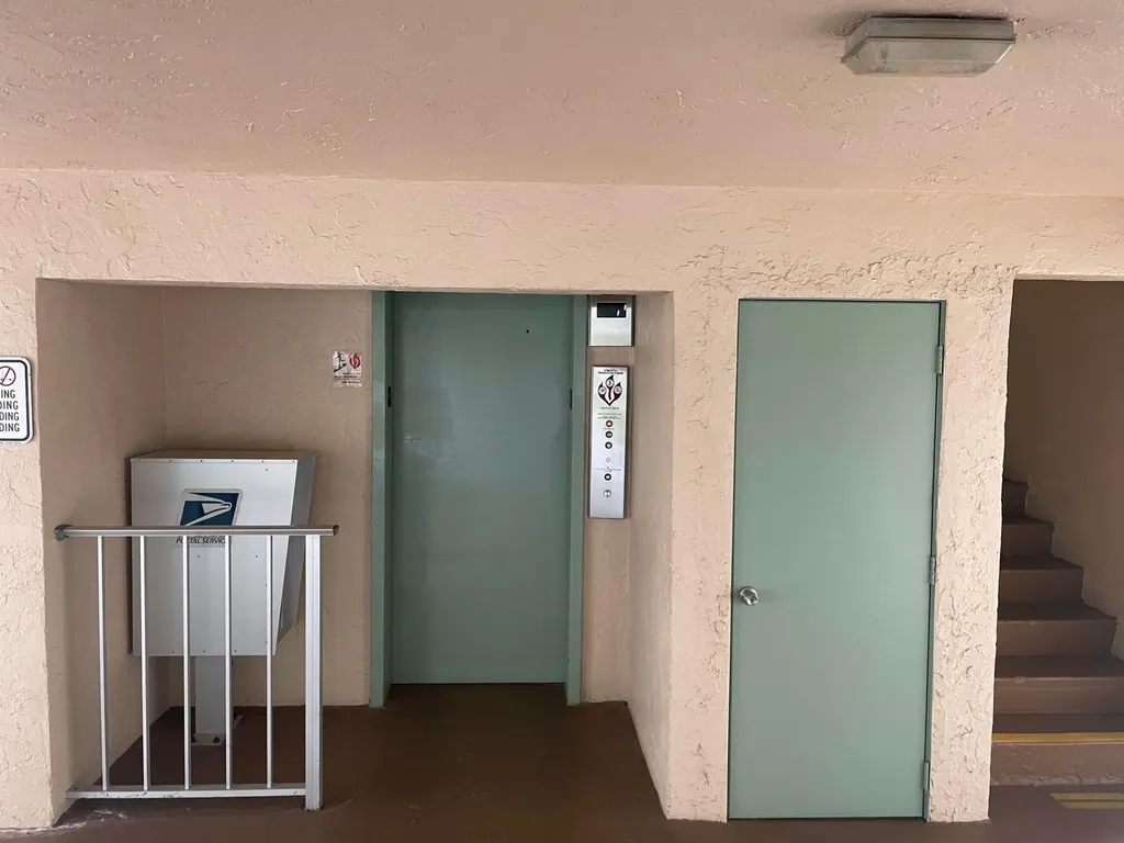 700 Village Green Court Palm Springs FL 33461