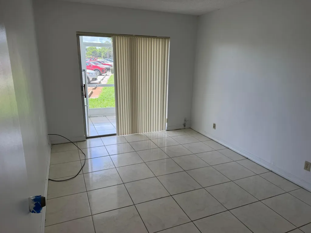 700 Village Green Court Palm Springs FL 33461