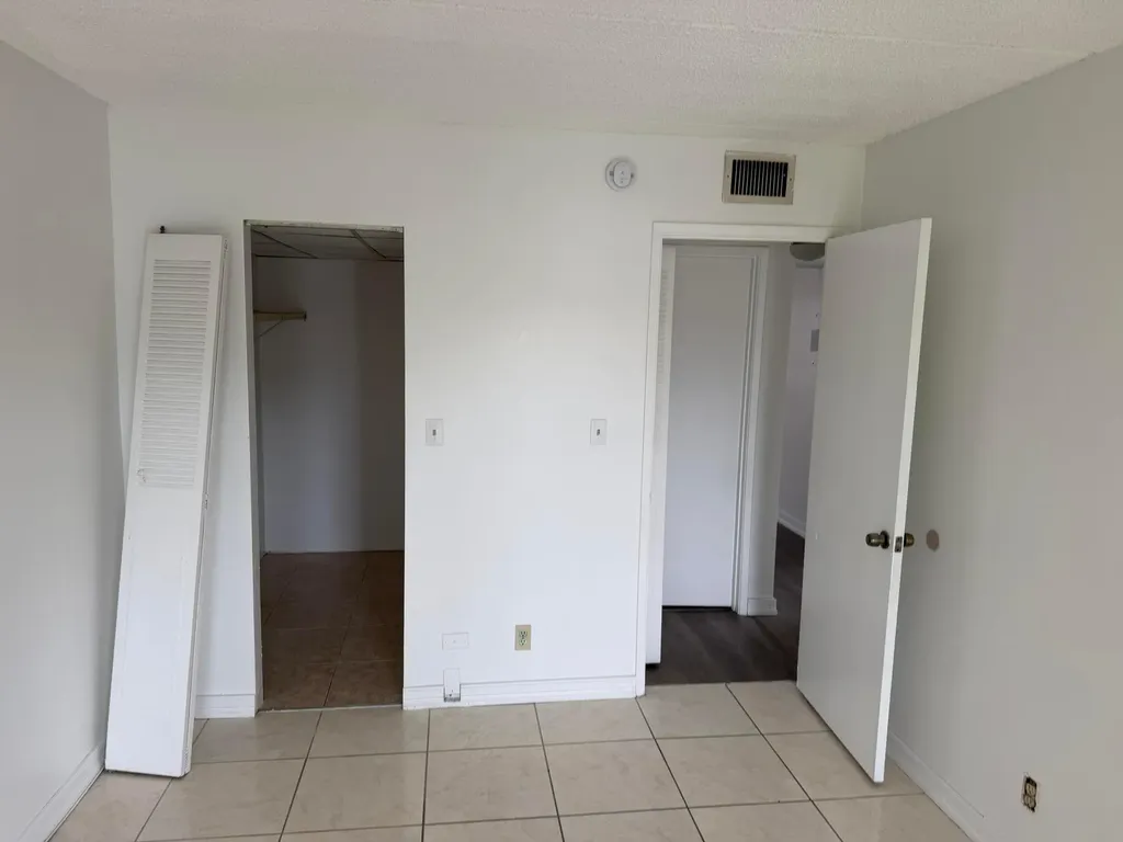 700 Village Green Court Palm Springs FL 33461
