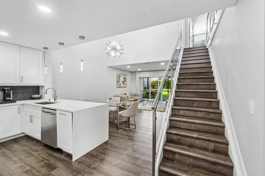 10487 Mateo Court Boca Raton FL 33498