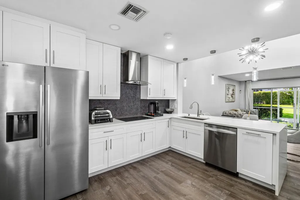 10487 Mateo Court Boca Raton FL 33498