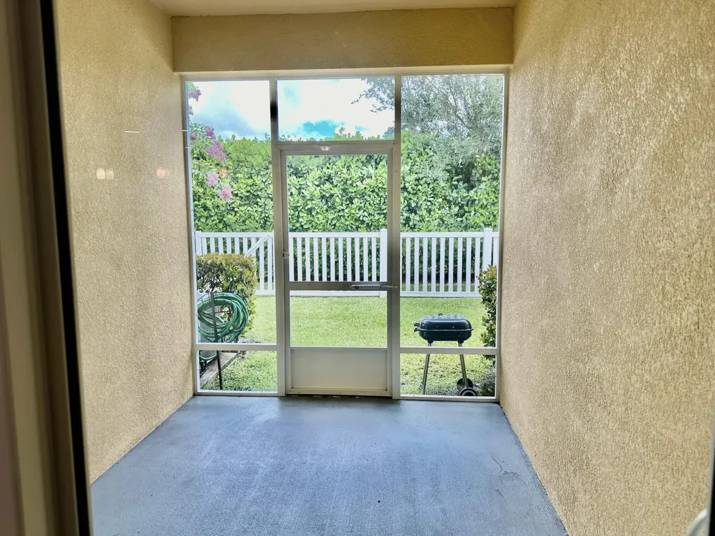 6112 NW Cullen Way Port St Lucie FL 34983
