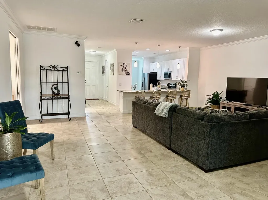 6112 NW Cullen Way Port St Lucie FL 34983
