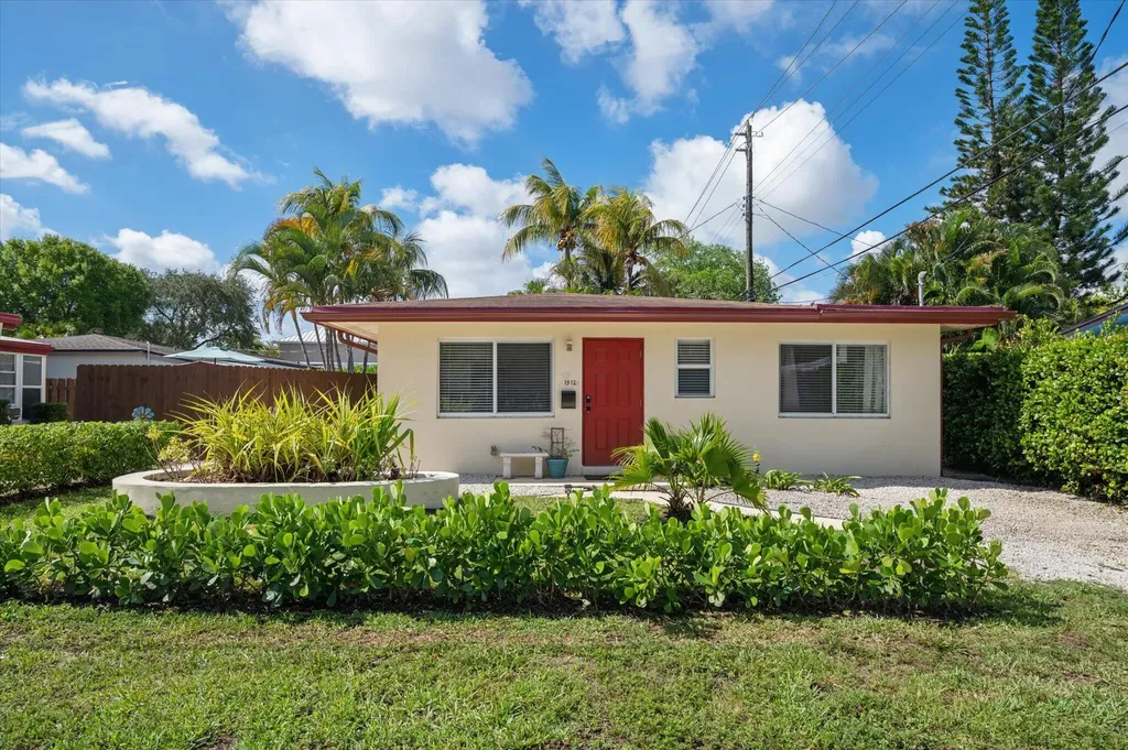 1645 NE 16th Avenue Fort Lauderdale FL 33305