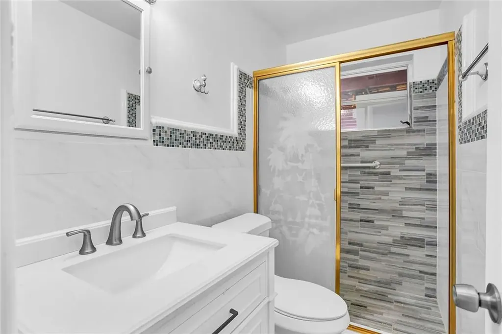 1013 SE 14th Court Deerfield Beach FL 33441