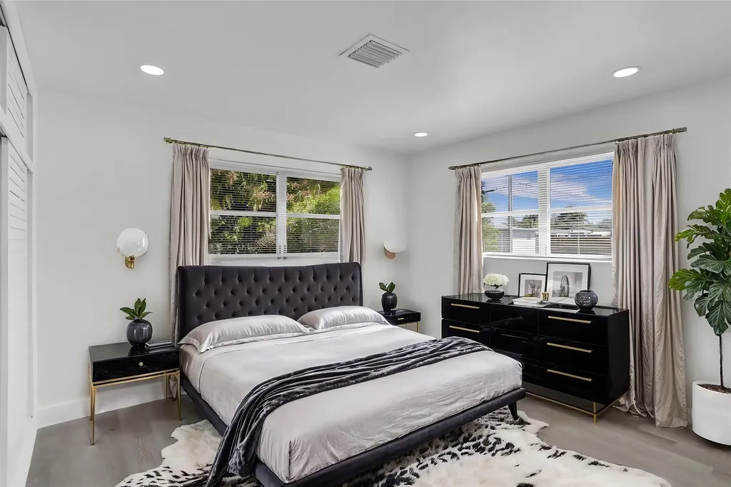 1013 SE 14th Court Deerfield Beach FL 33441