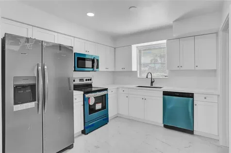 1013 SE 14th Court Deerfield Beach FL 33441