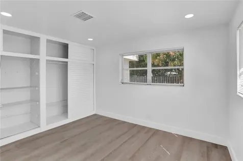 1013 SE 14th Court Deerfield Beach FL 33441