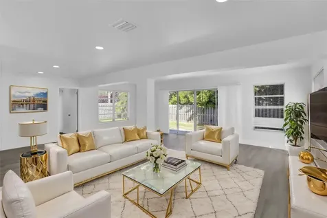 1013 SE 14th Court Deerfield Beach FL 33441