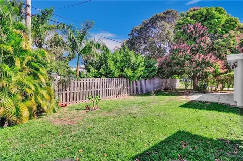 1013 SE 14th Court Deerfield Beach FL 33441