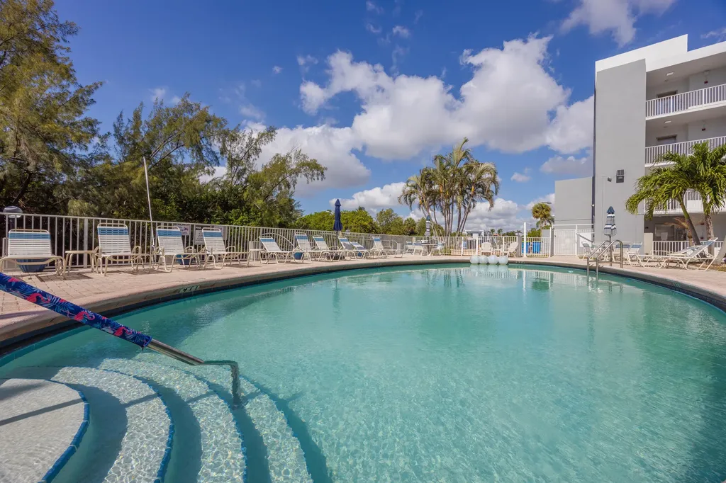 2850 NE 14th Street Causeway Pompano Beach FL 33062