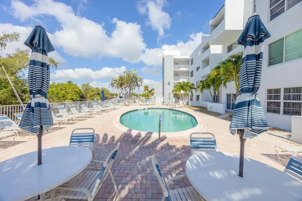 2850 NE 14th Street Causeway Pompano Beach FL 33062