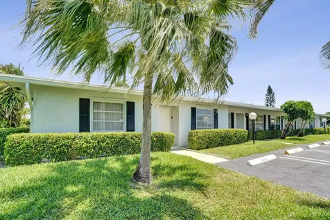 2331 Croton Delray Beach FL 33445